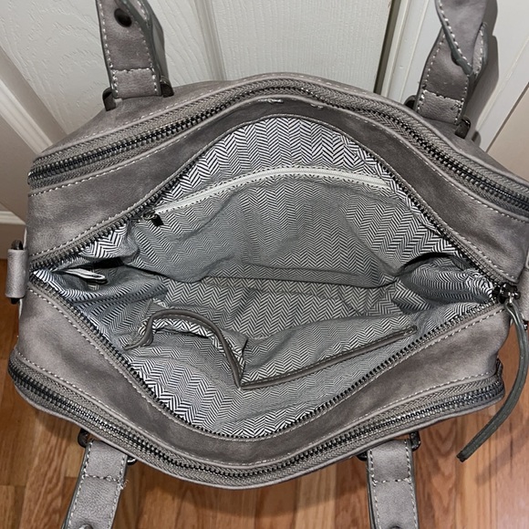 Large Shoulder Bag - Picture 4 of 8